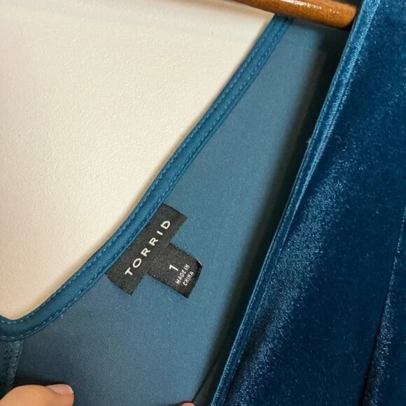 Torrid Blue Velvet Mini Fluted Long Sleeve Dress - Picture 5 of 7